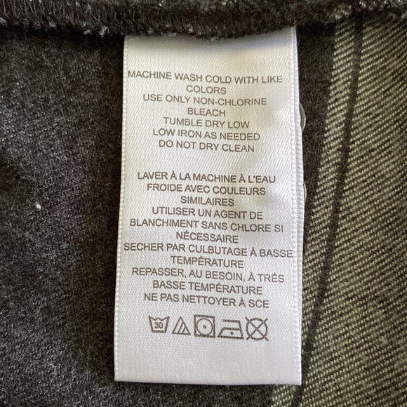 Urban Outfitters NWT Standard Cloth flannel button front grey black plaid - Picture 12 of 14